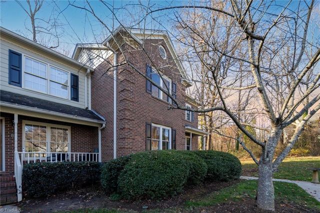 19 Park Village Lane, Greensboro, NC 27455