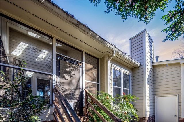 19 Park Village Lane, Greensboro, NC 27455