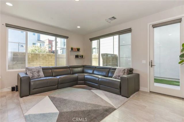 123 Tenor, Irvine, CA 92618