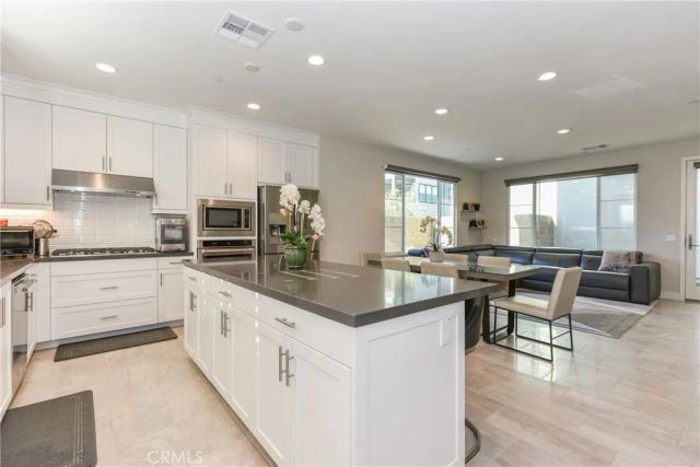 123 Tenor, Irvine, CA 92618