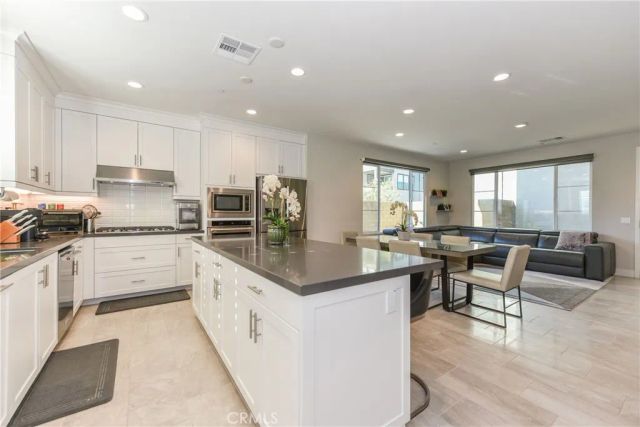 123 Tenor, Irvine, CA 92618