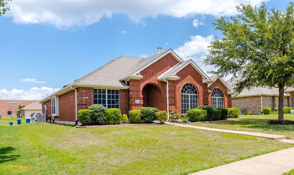 1207 E Oak Street, Wylie, TX 75098