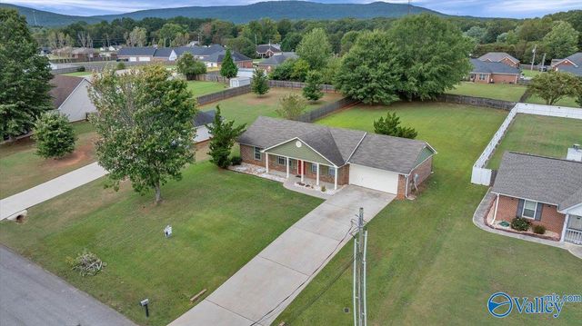 118 Delta Pine Drive, Huntsville, AL 35811