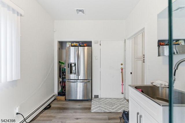 8 Danielle Dr, Wayne Twp., NJ 07470