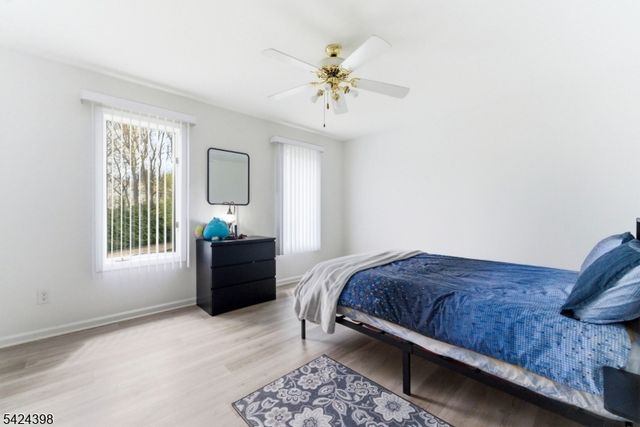 8 Danielle Dr, Wayne Twp., NJ 07470