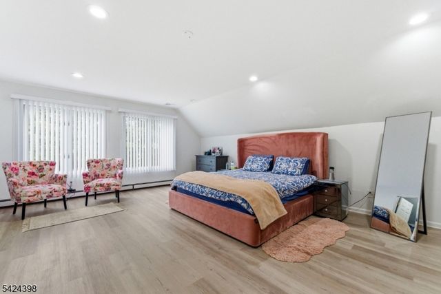8 Danielle Dr, Wayne Twp., NJ 07470