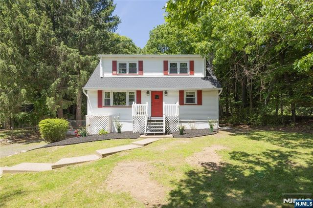 39 Broadway, West Milford, NJ 07480