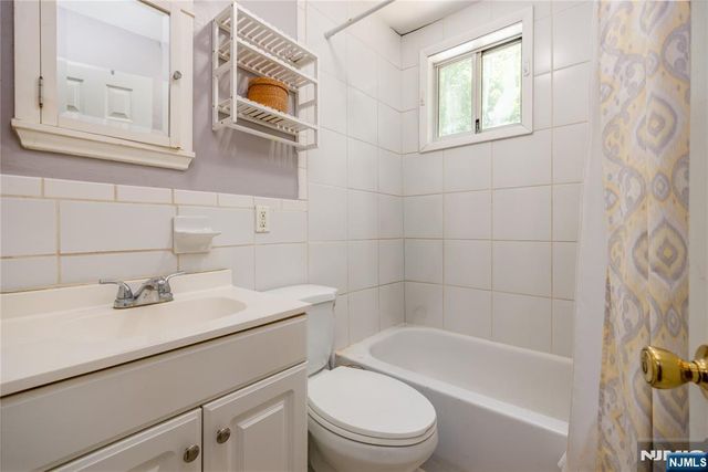 39 Broadway, West Milford, NJ 07480