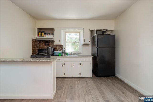 39 Broadway, West Milford, NJ 07480