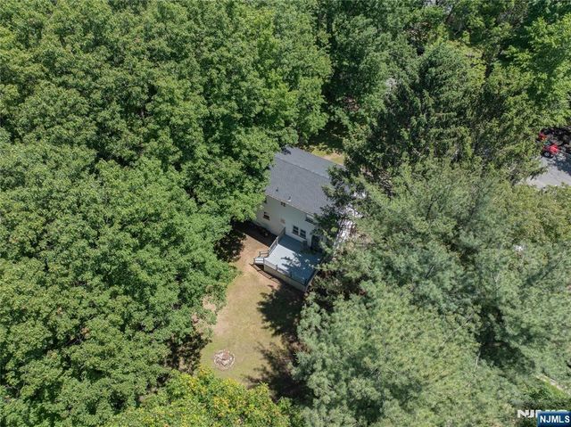 39 Broadway, West Milford, NJ 07480