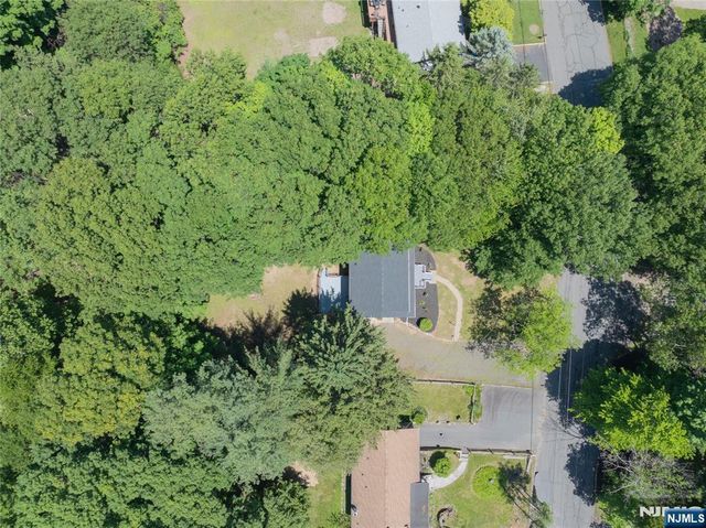 39 Broadway, West Milford, NJ 07480