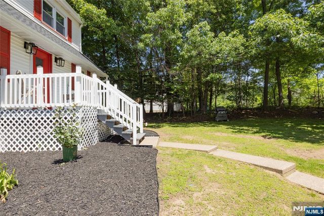 39 Broadway, West Milford, NJ 07480