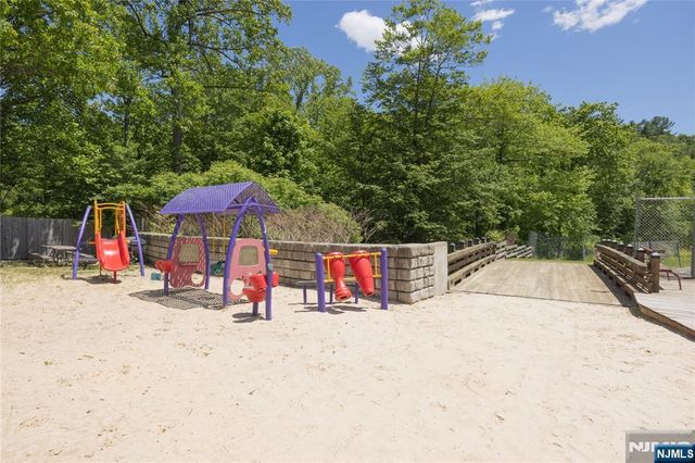 39 Broadway, West Milford, NJ 07480
