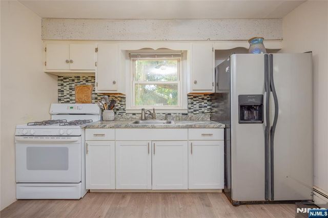 39 Broadway, West Milford, NJ 07480