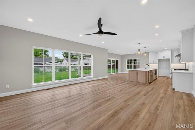 8741 Magdalen Avenue, St Louis, MO 63144