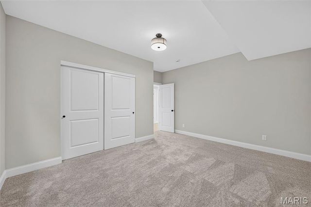 8741 Magdalen Avenue, St Louis, MO 63144