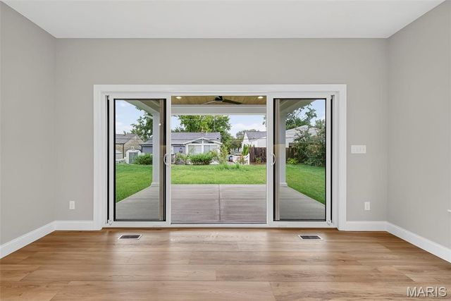 8741 Magdalen Avenue, St Louis, MO 63144