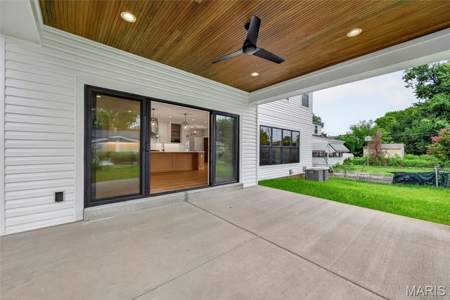 8741 Magdalen Avenue, St Louis, MO 63144