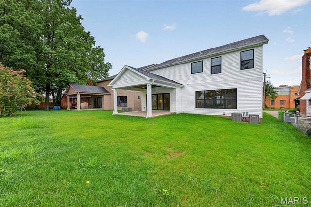 8741 Magdalen Avenue, St Louis, MO 63144
