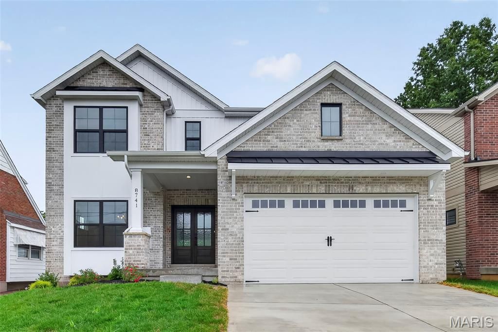 8741 Magdalen Avenue, St Louis, MO 63144