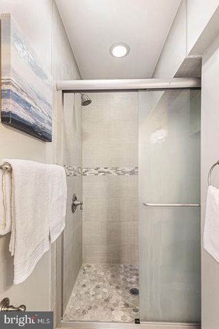 816 S POTOMAC ST, Baltimore, MD 21224