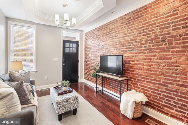 816 S POTOMAC ST, Baltimore, MD 21224