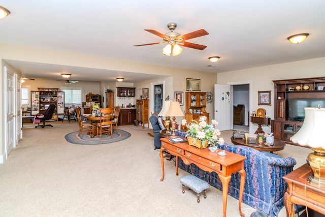 110 Saratoga Drive, Frankfort, KY 40601