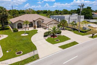 4222 Country Club BLVD, Cape Coral, FL 33904