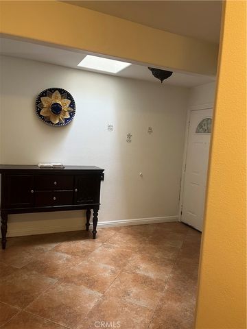 32730 Royal Oak Lane, Lake Elsinore, CA 92530
