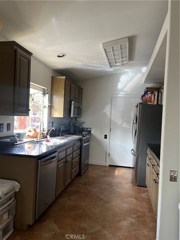 32730 Royal Oak Lane, Lake Elsinore, CA 92530