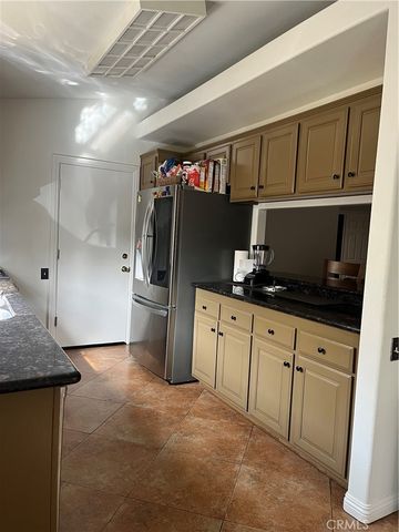 32730 Royal Oak Lane, Lake Elsinore, CA 92530