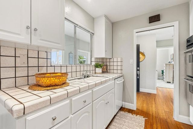 345 15th Avenue, Santa Cruz, CA 95062