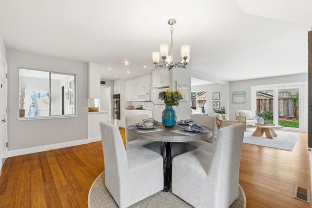 345 15th Avenue, Santa Cruz, CA 95062