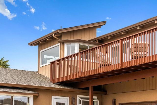 345 15th Avenue, Santa Cruz, CA 95062