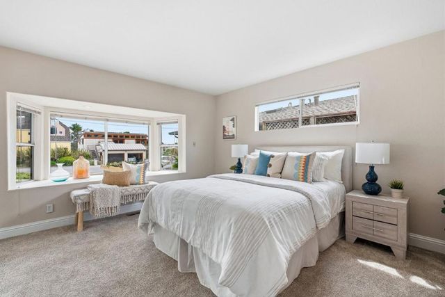 345 15th Avenue, Santa Cruz, CA 95062