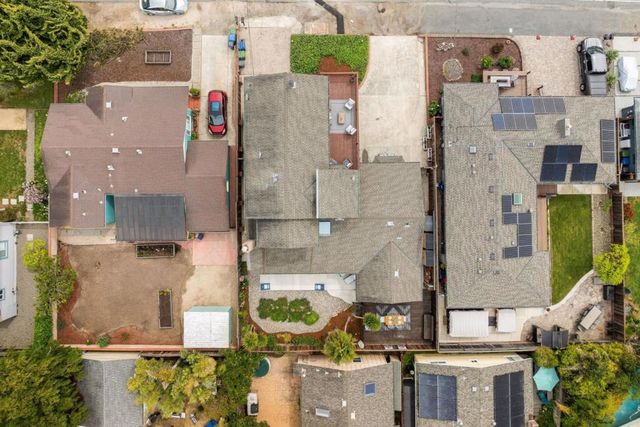 345 15th Avenue, Santa Cruz, CA 95062