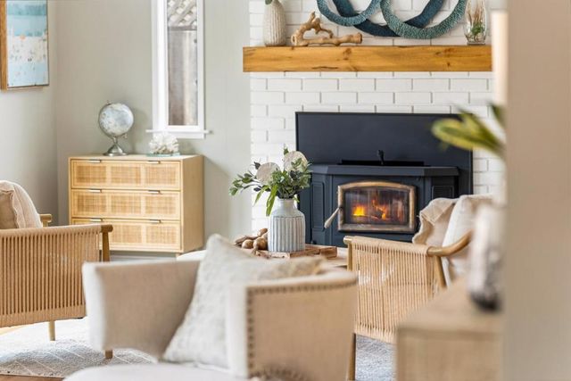 345 15th Avenue, Santa Cruz, CA 95062