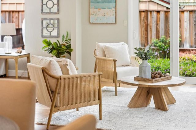 345 15th Avenue, Santa Cruz, CA 95062