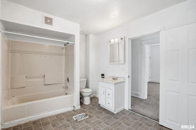 1306 17TH Street, Moline, IL 61265