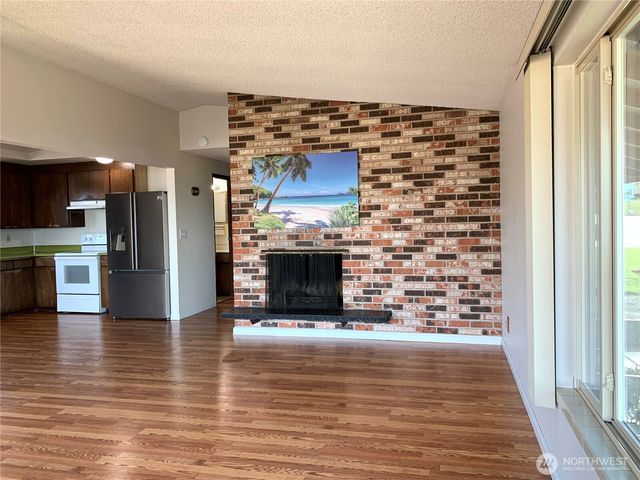 29818 4th Avenue SW, Federal Way, WA 98023