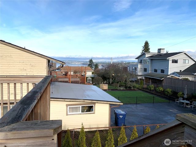 29818 4th Avenue SW, Federal Way, WA 98023