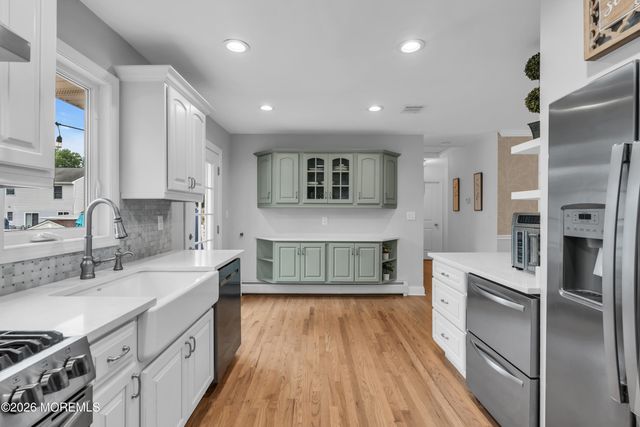 55 Drift Road, Belford, NJ 07718