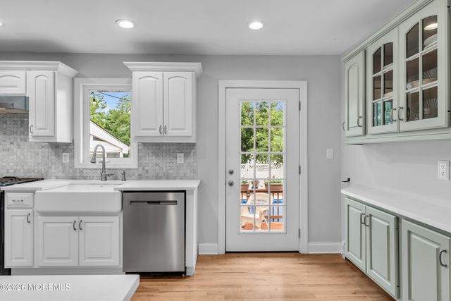 55 Drift Road, Belford, NJ 07718
