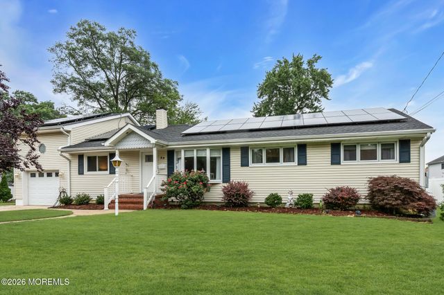 55 Drift Road, Belford, NJ 07718