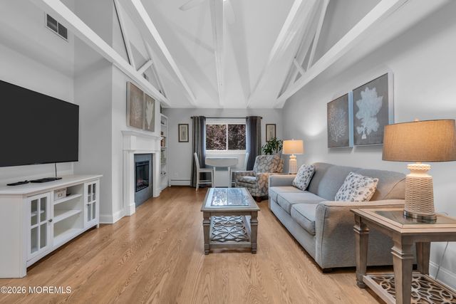 55 Drift Road, Belford, NJ 07718