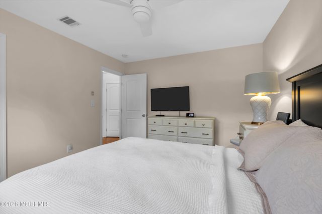 55 Drift Road, Belford, NJ 07718