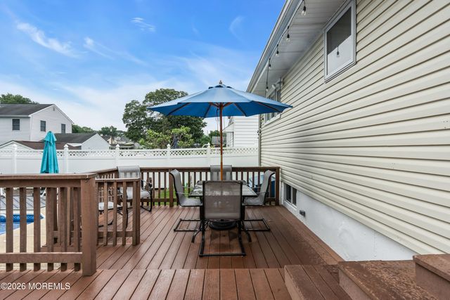 55 Drift Road, Belford, NJ 07718