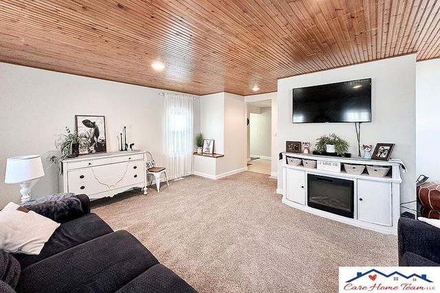 2705 Emiline Street, Bellevue, NE 68147