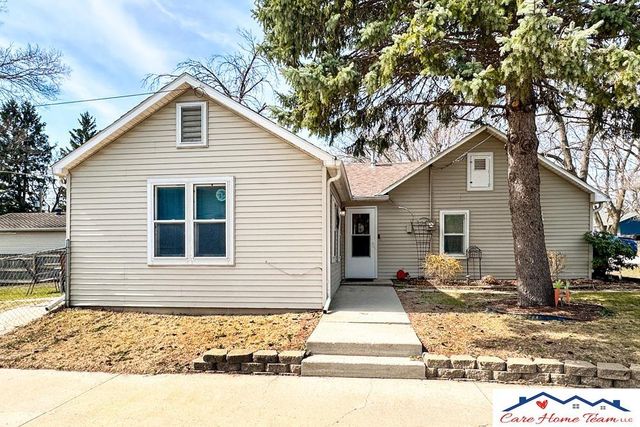 2705 Emiline Street, Bellevue, NE 68147