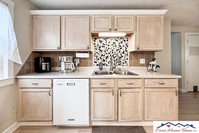 2705 Emiline Street, Bellevue, NE 68147